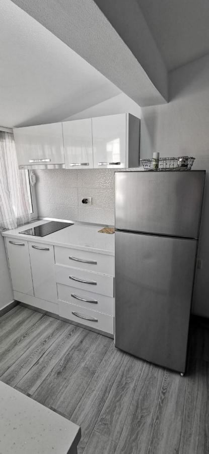Mimoza Appartament Golem  Ngoại thất bức ảnh